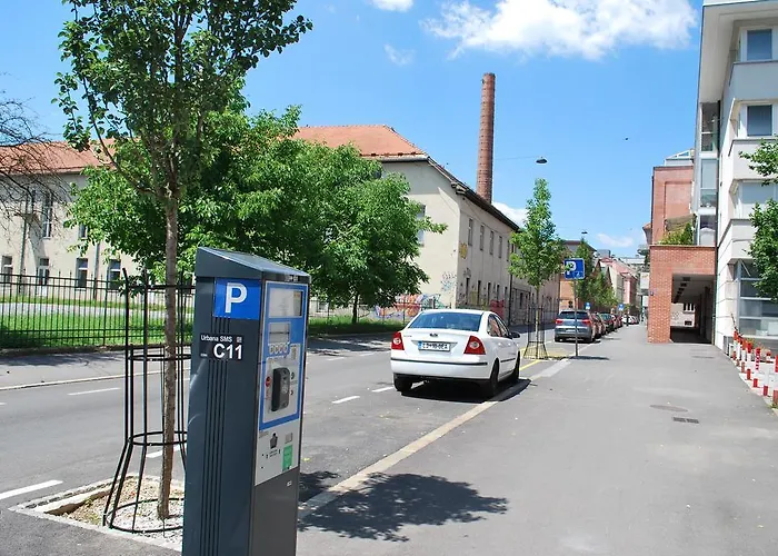 Center 25 Διαμέρισμα *