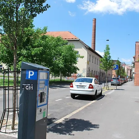 Center 25 Apartamento *