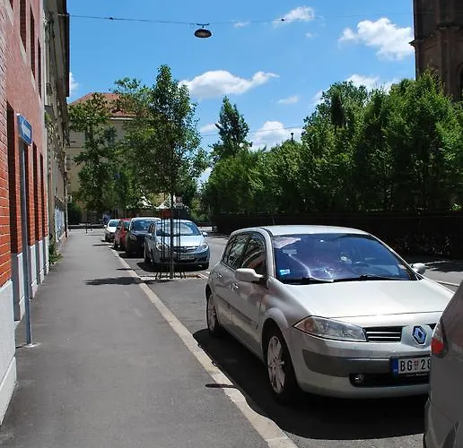 Center 25 * Ljubljana